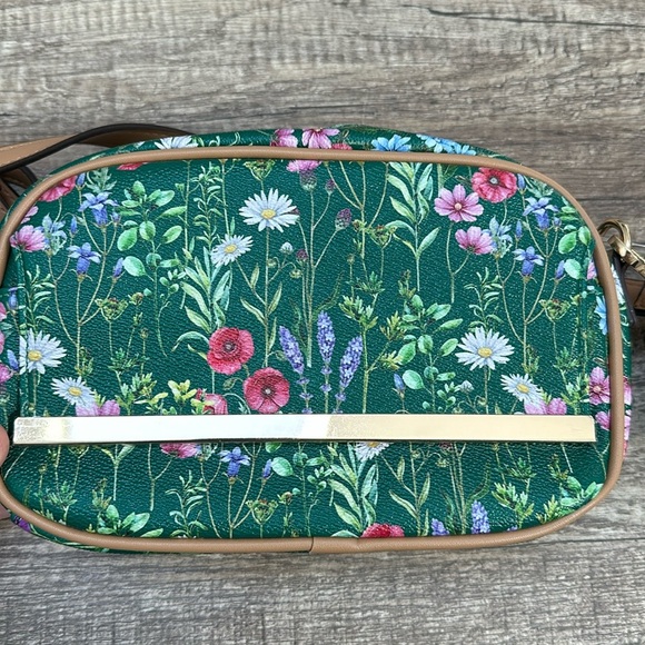 NWT HSN IMAN Global Chic Floral Print Crossbody Bag Green - Picture 2 of 7